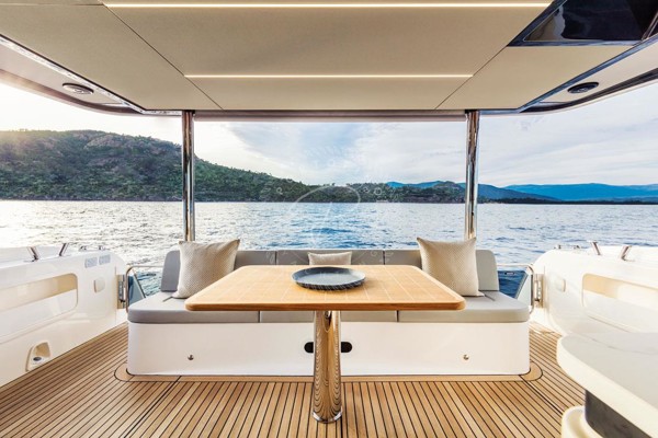 2018 ABSOLUTE NAVETTA 58