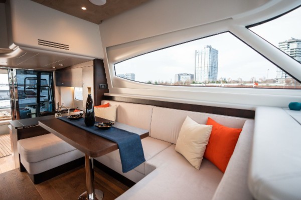 2025 DEEP YACHT 52 FLY