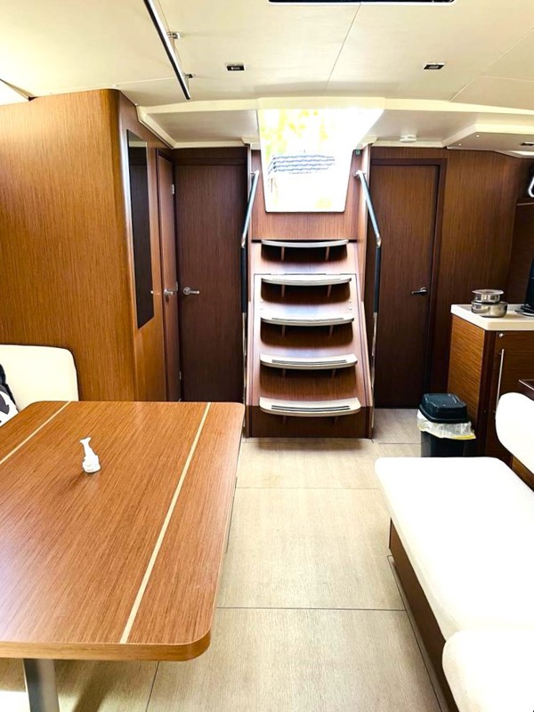 2021 BENETEAU OCEANIS 51.1