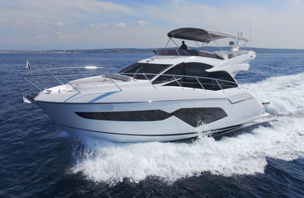 2017 SUNSEEKER MANHATTAN 52