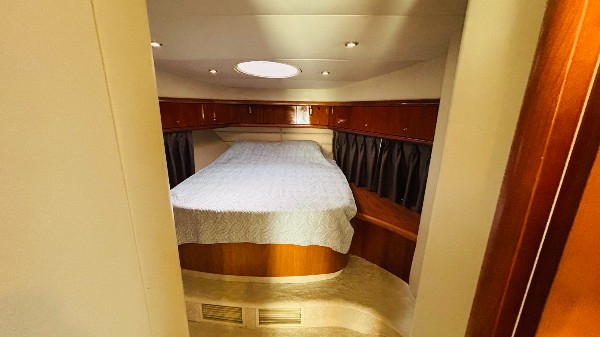 2001 SUNSEEKER MANHATTAN 64