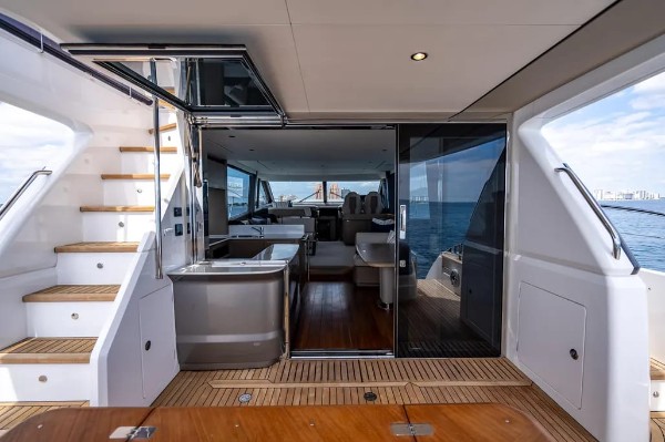 2023 PRINCESS F65