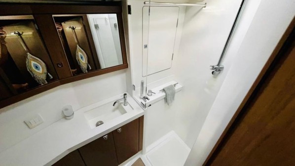 2018 BENETEAU SENSE 51 