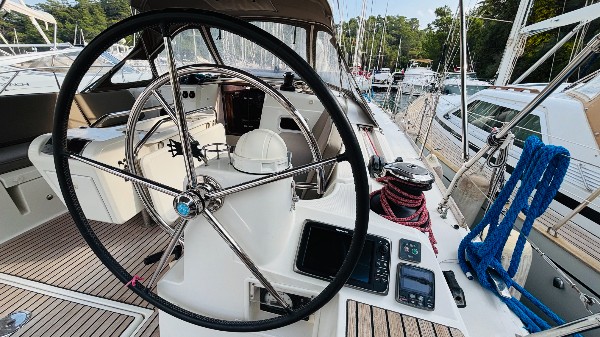 2013 JEANNEAU SUN ODYSSEY 469