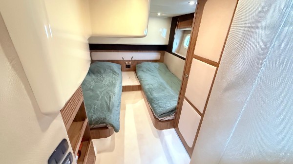 2015 AZIMUT MAGELLANO 43