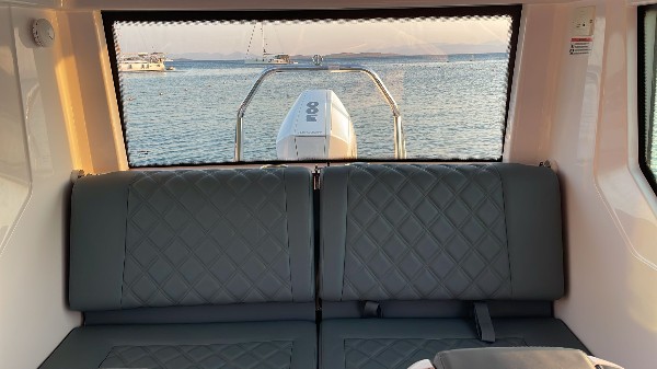 20 AXOPAR 28 CABIN