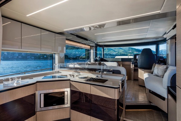 2018 ABSOLUTE NAVETTA 48