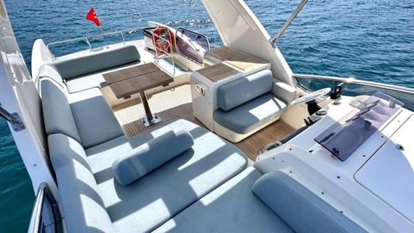 2009 AZIMUT 58