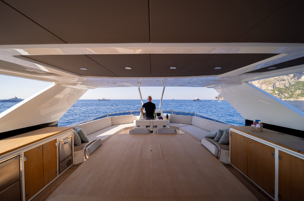 2023 MOTOR YACHT 26 M 