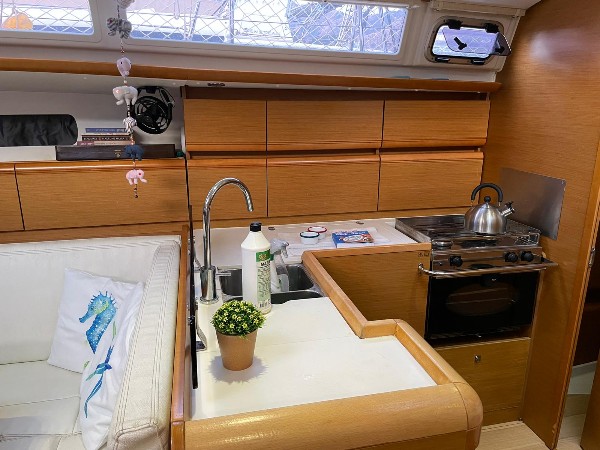 JEANNEAU SUN ODYSSEY 439