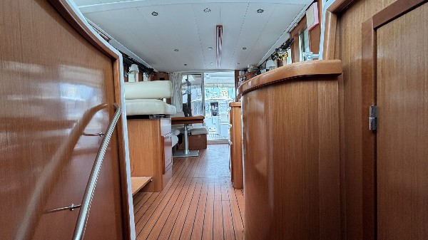 2009 BENETEAU SWIFT TRAWLER 42
