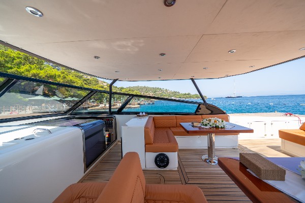 2025 MOTOR YACHT 18.5 M