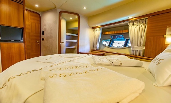 2011 AZIMUT 62 FLY VIP