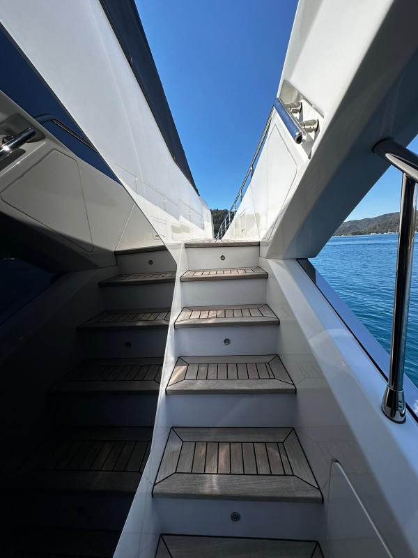 2022 AZIMUT GRANDE 27