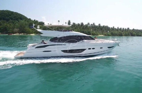 2015 PRINCESS 72S