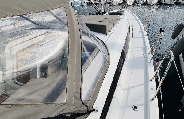 2018 JEANNEAU 54
