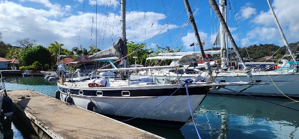 1985 HALLBERG-RASSY 38