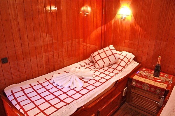 2002 LUXURY GULET 24 M