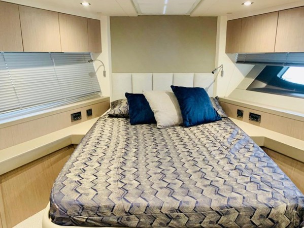 2020 SUNSEEKER MANHATTAN 52