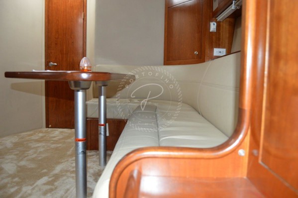 2005 CRUISERS YACHTS 400