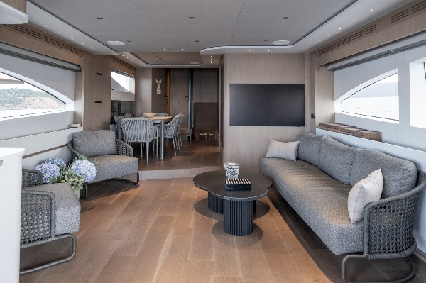 2025 DEEP YACHT 83 FLY