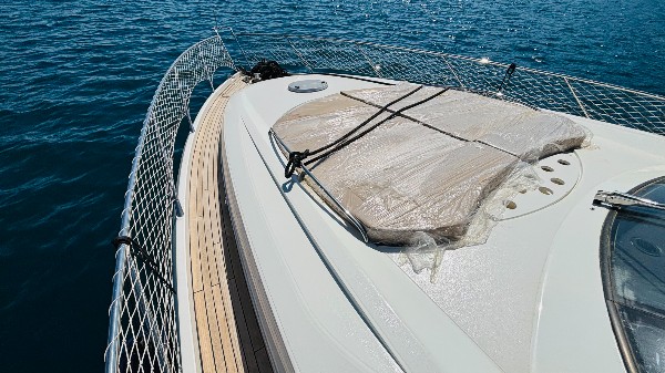 2001 SUNSEEKER MANHATTAN 64