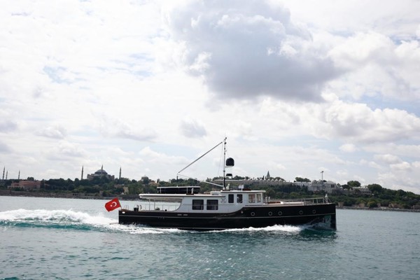 2009 TAKA YACHTS LOBSTER 18M