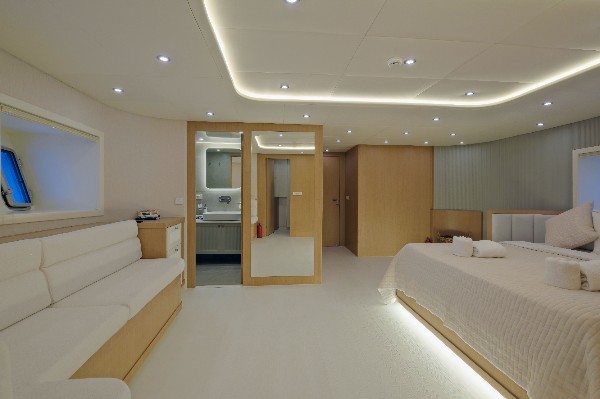 2025 LUXURY GULET 42 M
