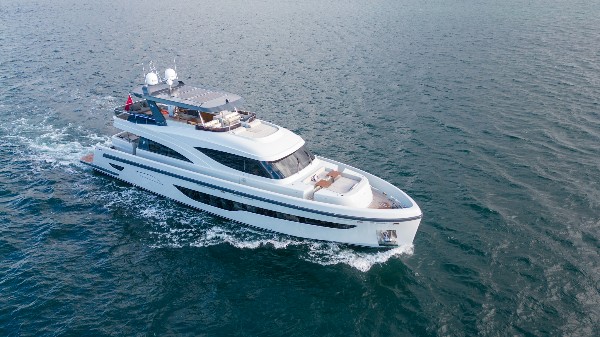 2025 DEEP YACHT 83 FLY