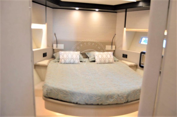 2017 AZIMUT 72