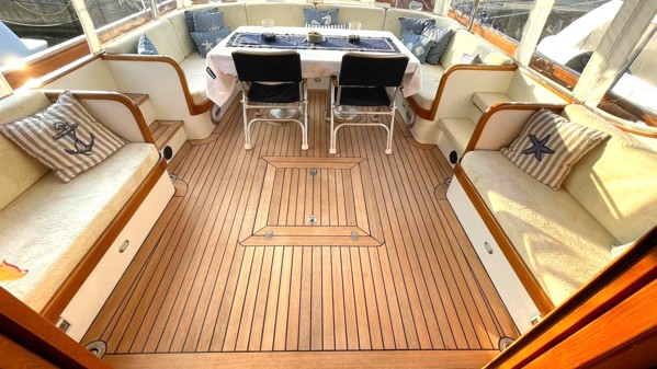 2009 TAKA YACHTS LOBSTER 18M