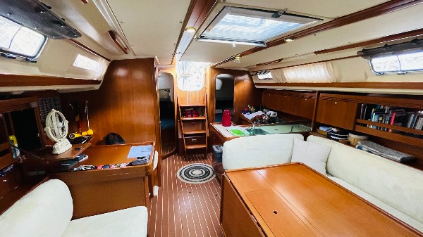 2005 DUFOUR 44