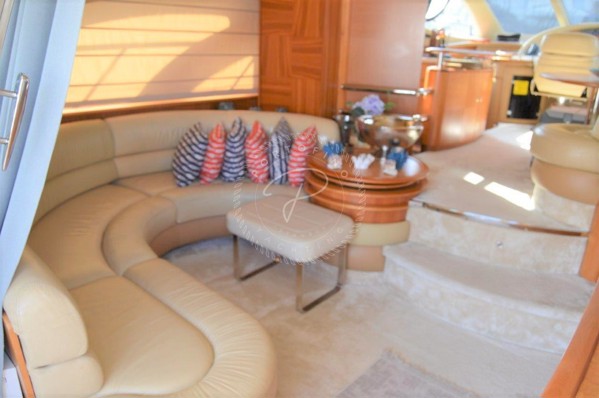 2010 AZIMUT 55 FLY