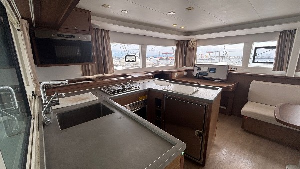 2019 LAGOON 450 F OWNER'S VERSION