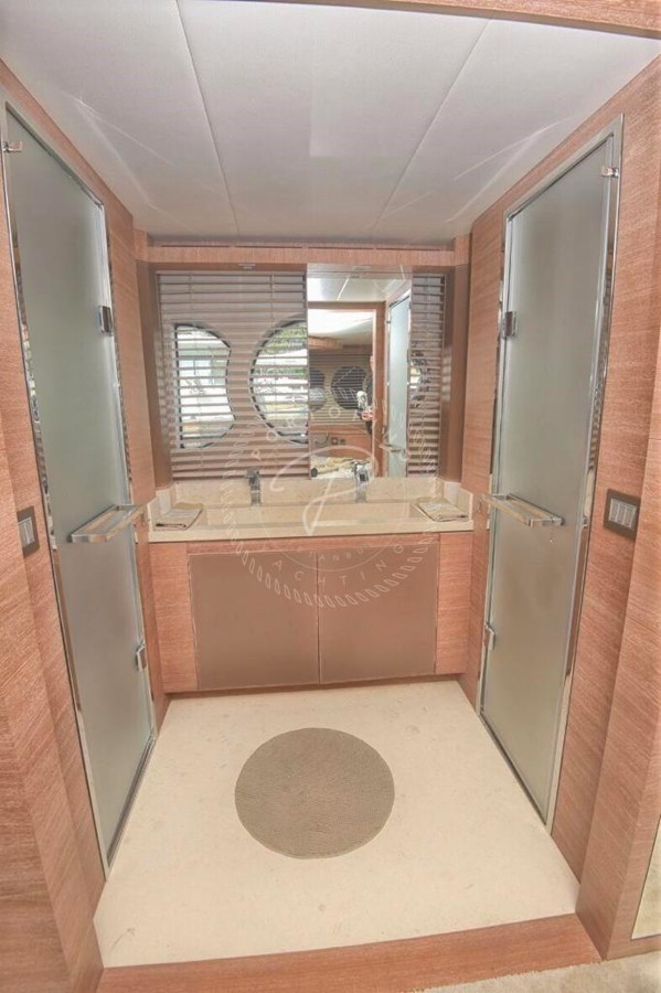 2013 MONTE CARLO YACHT 76