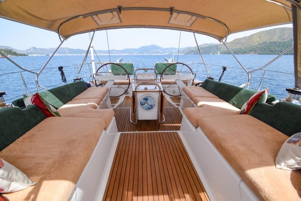 2013 JEANNEAU 57