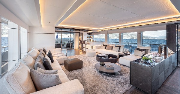 2024 MOTOR YACHT 37 M