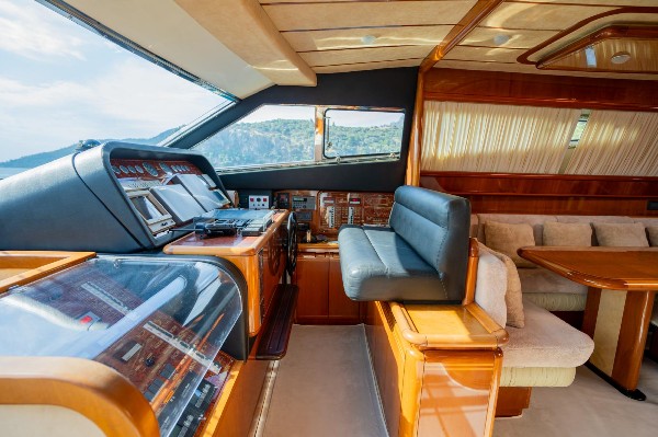 1999/2010 FERRETTI YACHTS 72