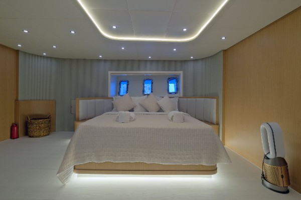 2025 LUXURY GULET 42 M