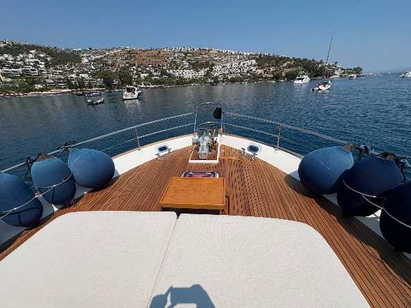 2011 BENETEAU SWIFT TRAWLER 52