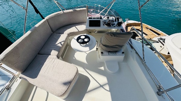 2018 BENETEAU SWIFT TRAWLER 30