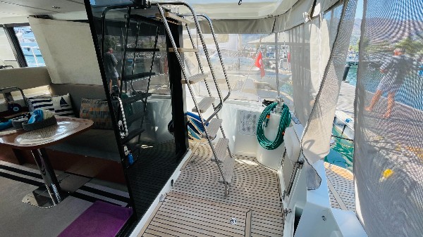 2018 BENETEAU SWIFT TRAWLER 30