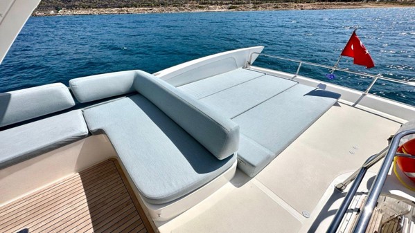 2009 AZIMUT 58