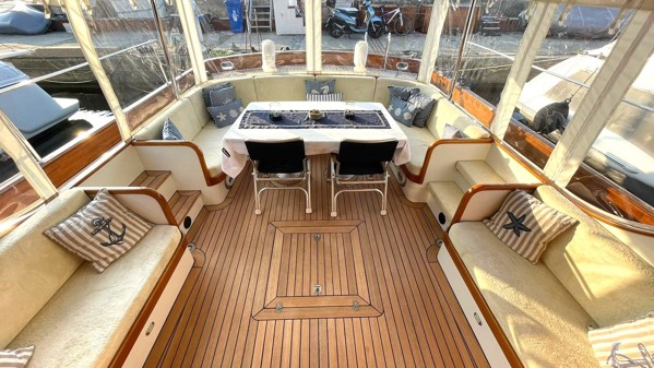 2009 TAKA YACHTS LOBSTER 18M