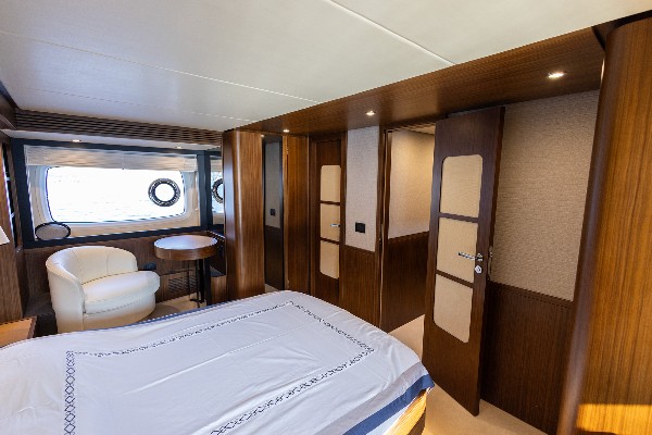 2021 AZIMUT MAGELLANO 66