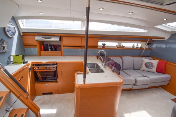 2013 JEANNEAU 57