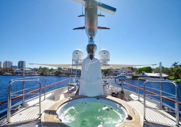 2010 SANLORENZO 37M
