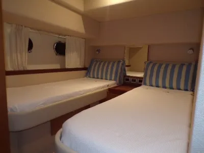 2009 FERRETTI YACHTS 630