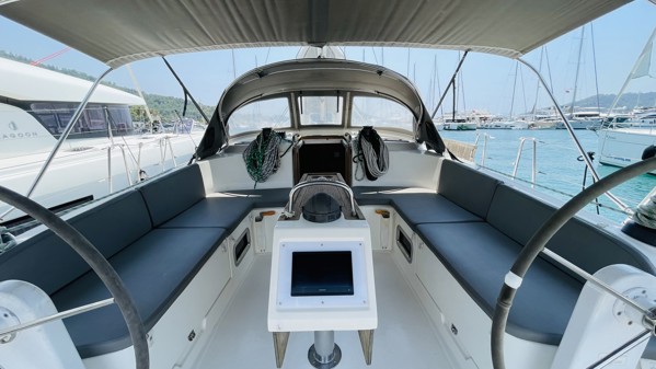 2016 BAVARIA 46 CRUISER