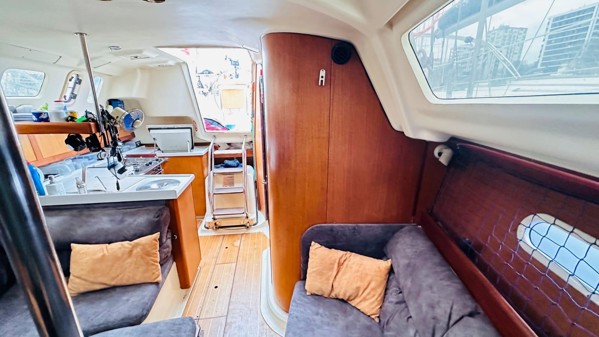 1998 HUNTER 310